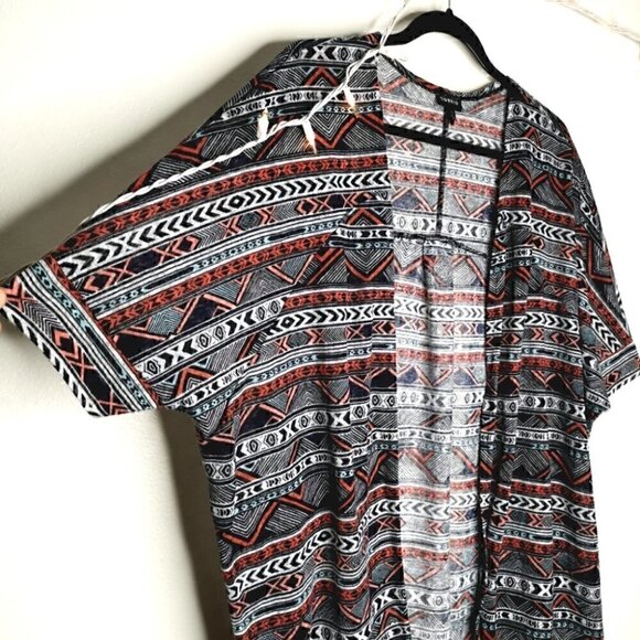 EUC Torrid Women's 1X Geo Print Hacci Knit Dolman Boho Cardigan Lightweight Top - Picture 3 of 13